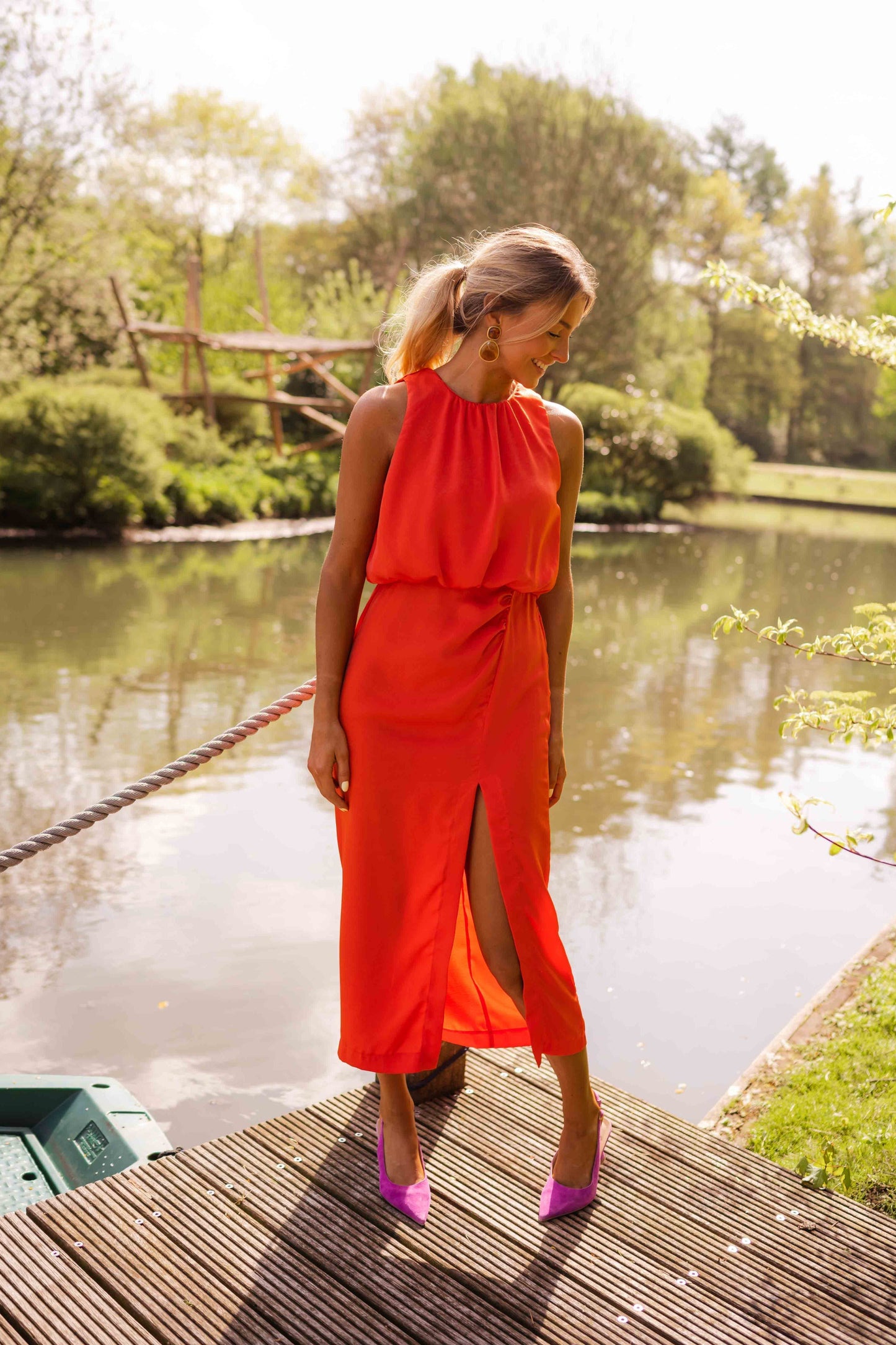 Stella | Midi Sukienka z Rozcięciem i Dekoltem Halter