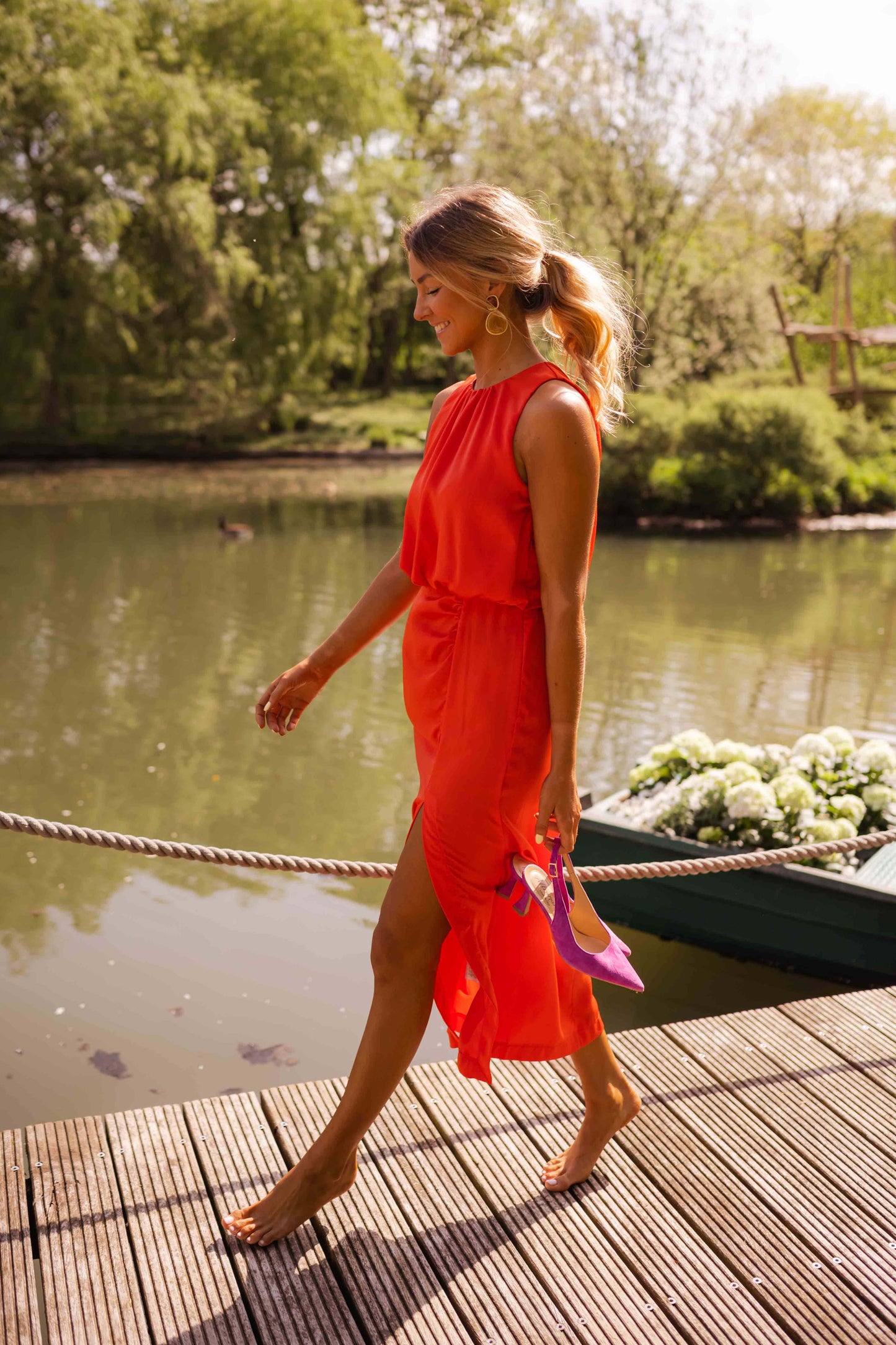 Stella | Midi Sukienka z Rozcięciem i Dekoltem Halter